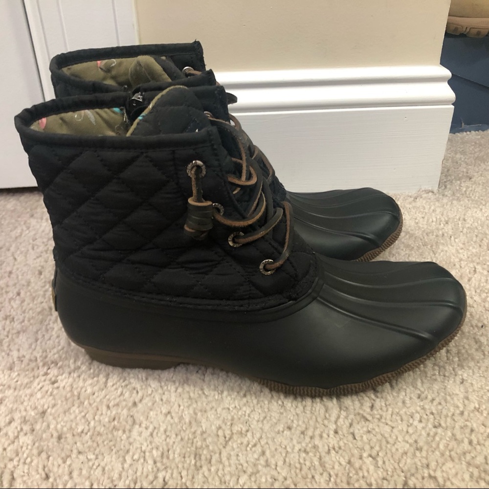 Sperry Women’s Saltwater Quilted Duck Boots size 8.5